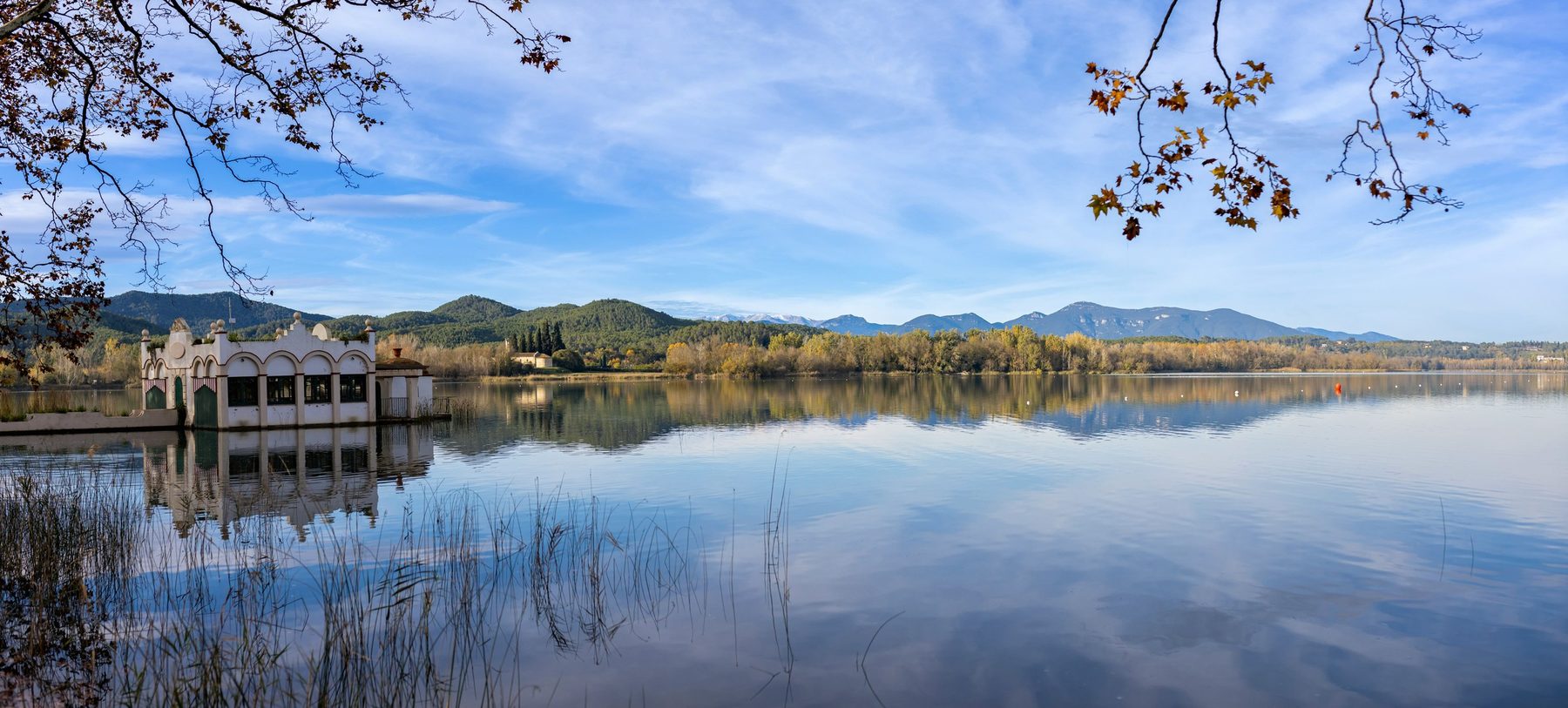 Estany de Banyoles, llac natural a 30 minuts d'Ordis