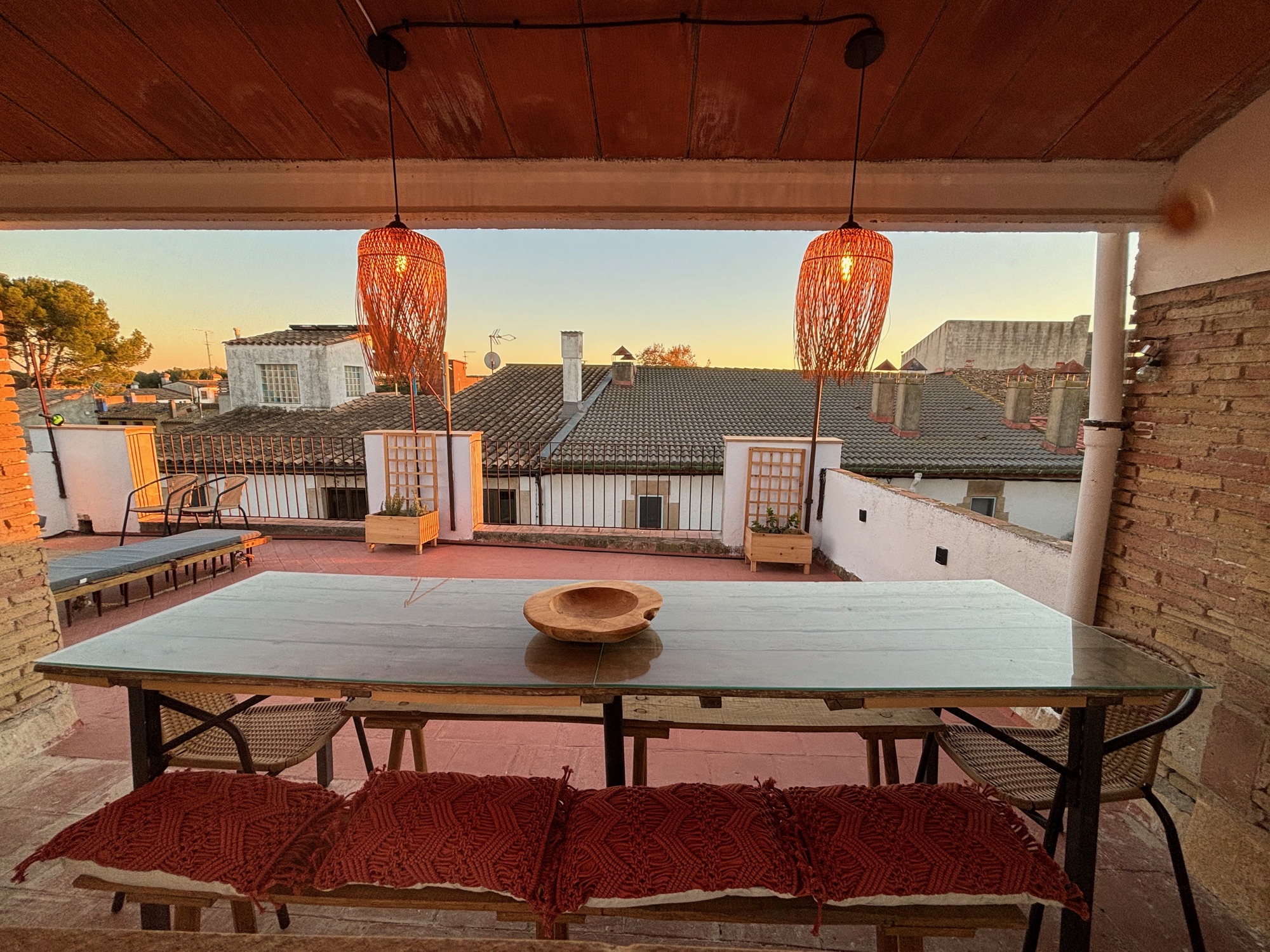 Terrassa de Can Joan Empordà amb vistes als camps d'Ordis, Alt Empordà