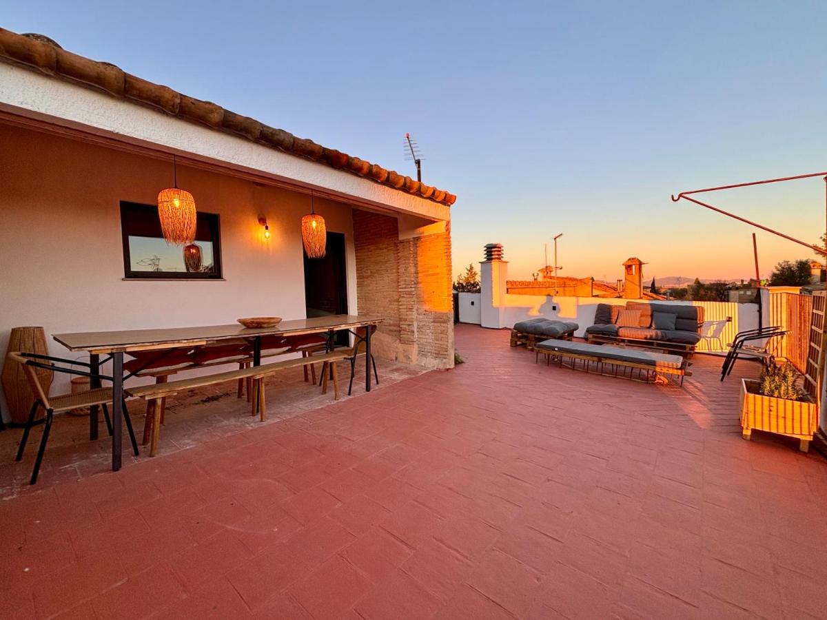 Posta de sol des de la terrassa de Can Joan Empordà